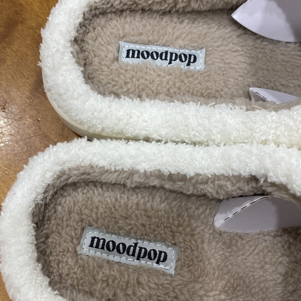 COPY - NWT. Moodpops, ladies size S (5/6), slippers. - Picture 3 of 11